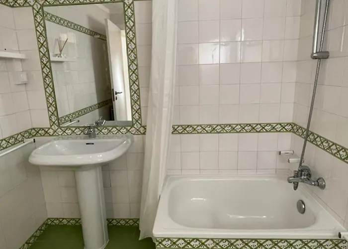 1bd Close To Lägenhet